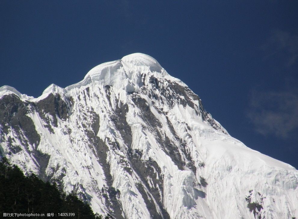 梅里雪山卡瓦格博峰图片