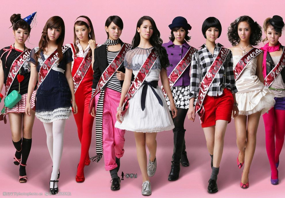 关键词:少女时代的合照二 美女 组合 韩国 人气 偶像 明星 团体 集体