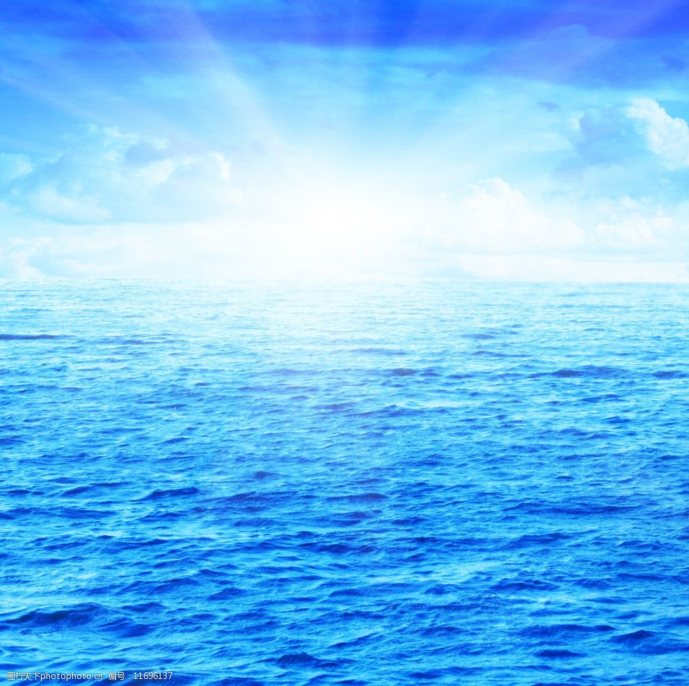 漂亮的海水高清图4 300dpi 海水 水底 光线 蓝天白云 大海 高清图片5