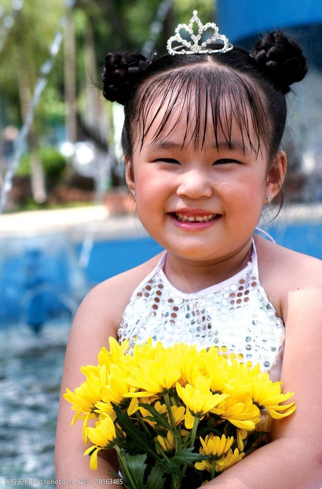 关键词:越南可爱小天使 越南小女孩 儿童幼儿 人物图库 摄影 72dpi