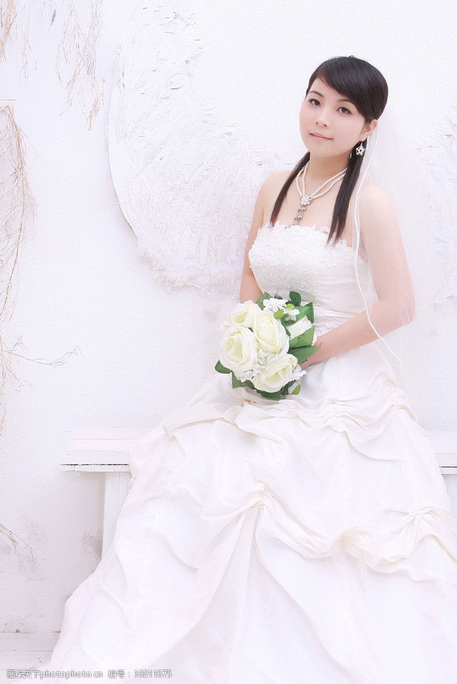 关键词:漂亮新娘 美丽新娘 结婚照 结婚照婚纱照 人物摄影 人物图库