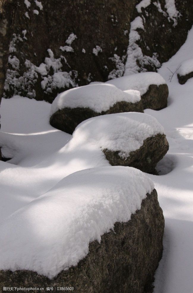 关键词:冬之黄山 石 黄山 冬景 雪景 冬日 积雪 石头 国内旅游 旅游