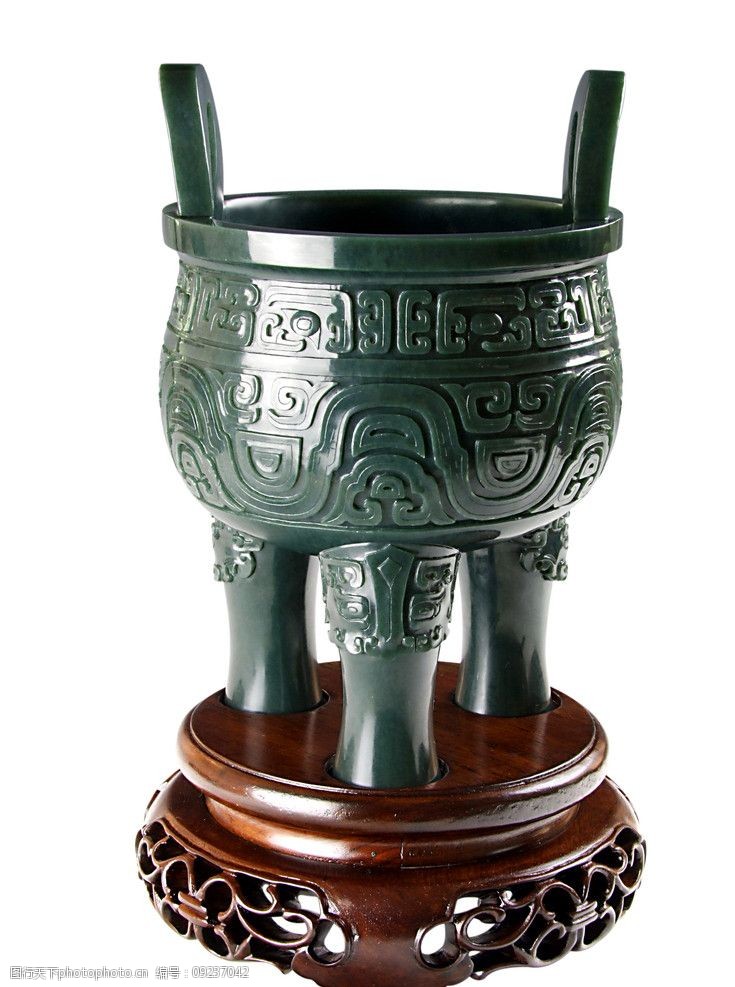 青玉三足圆鼎图片