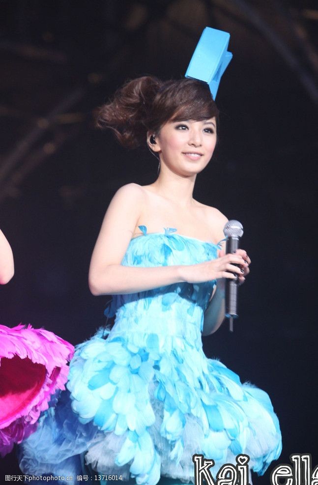 关键词:2009演唱会hebe5 爱而为一 she hebe selina任家萱 hebe田馥甄