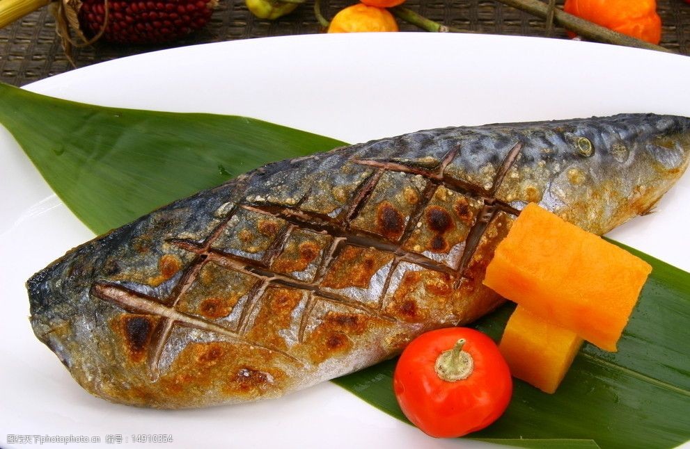 烧物盐烤青花鱼图片