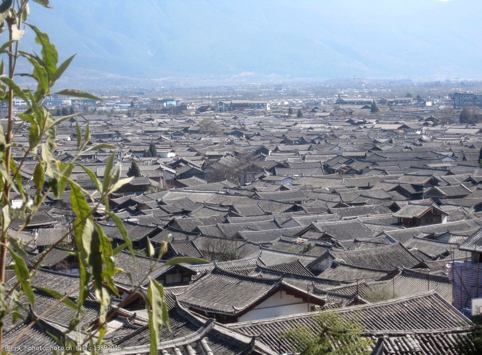 关键词:云南 丽江 大研古镇 丽江古镇 古城全景 瓦房 古楼 国内旅游